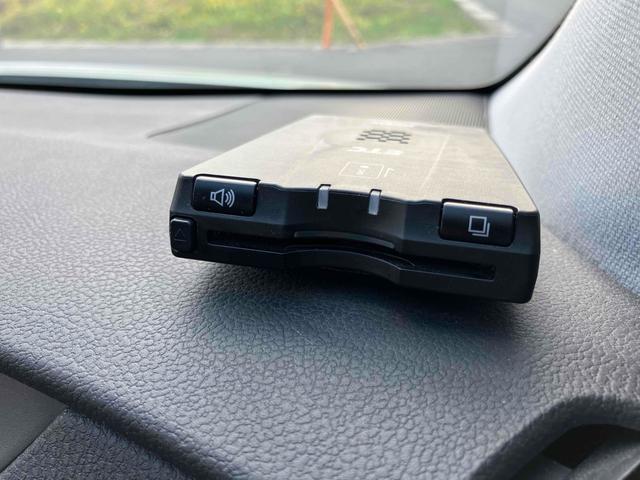 プリウス S ETC レーンアシスト オートクルーズコントロール バックカメラ TV アルミホイール オートライト LEDヘッドランプ CVT スマートキー アイドリングストップ 電動格納ミラー 盗難防止システム(7枚目)