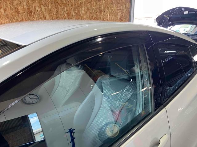 プリウス S ETC レーンアシスト オートクルーズコントロール バックカメラ TV アルミホイール オートライト LEDヘッドランプ CVT スマートキー アイドリングストップ 電動格納ミラー 盗難防止システム(25枚目)