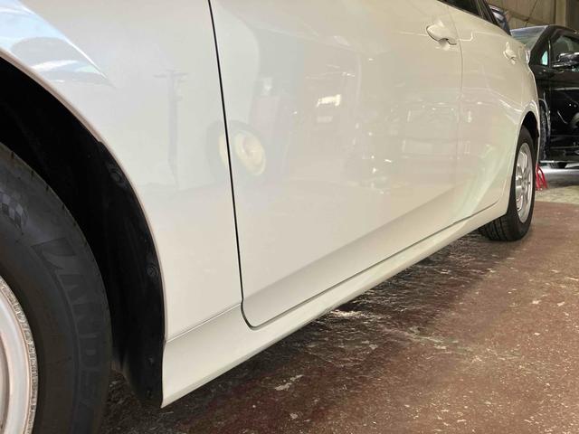 プリウス S ETC レーンアシスト オートクルーズコントロール バックカメラ TV アルミホイール オートライト LEDヘッドランプ CVT スマートキー アイドリングストップ 電動格納ミラー 盗難防止システム(26枚目)