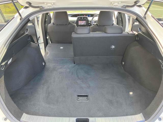 プリウス S ETC レーンアシスト オートクルーズコントロール バックカメラ TV アルミホイール オートライト LEDヘッドランプ CVT スマートキー アイドリングストップ 電動格納ミラー 盗難防止システム(32枚目)