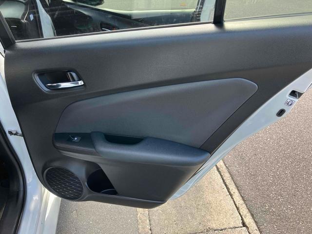 プリウス S ETC レーンアシスト オートクルーズコントロール バックカメラ TV アルミホイール オートライト LEDヘッドランプ CVT スマートキー アイドリングストップ 電動格納ミラー 盗難防止システム(33枚目)
