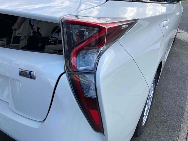 プリウス S ETC レーンアシスト オートクルーズコントロール バックカメラ TV アルミホイール オートライト LEDヘッドランプ CVT スマートキー アイドリングストップ 電動格納ミラー 盗難防止システム(42枚目)