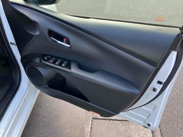 プリウス S ETC レーンアシスト オートクルーズコントロール バックカメラ TV アルミホイール オートライト LEDヘッドランプ CVT スマートキー アイドリングストップ 電動格納ミラー 盗難防止システム(44枚目)