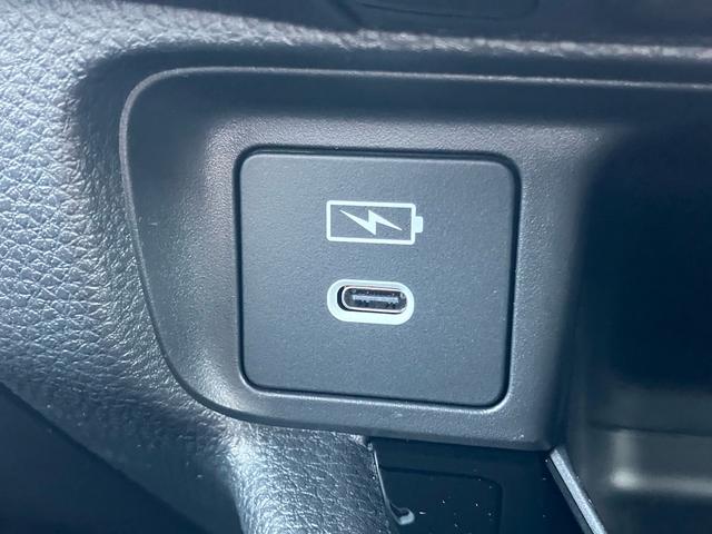 ヴェゼル ｅ：ＨＥＶ　Ｚ　ワンオーナー　禁煙車　全周囲カメラ　クリアランスソナー　オートクルーズコントロール　レーンアシスト　衝突被害軽減システム　ナビ　ＴＶ　オートライト　ＬＥＤヘッドランプ　アルミホイール　スマートキー２個（68枚目）