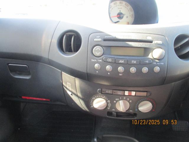 エッセ D キーレスエントリー AT 盗難防止システム CD アルミホイール 衝突安全ボディ エアコン パワーステアリング パワーウィンドウ(3枚目)