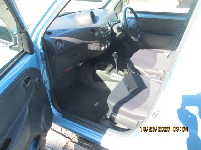 エッセ D キーレスエントリー AT 盗難防止システム CD アルミホイール 衝突安全ボディ エアコン パワーステアリング パワーウィンドウ(6枚目)