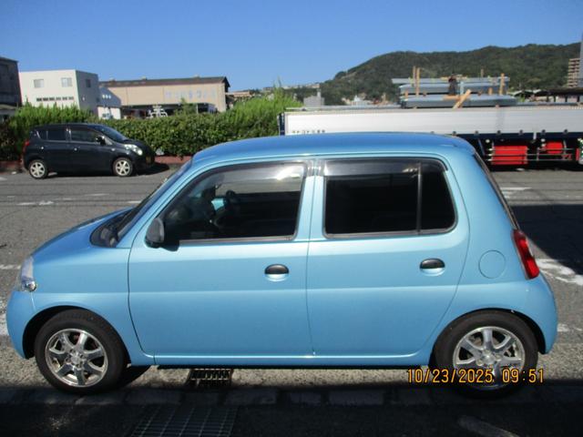 エッセ D キーレスエントリー AT 盗難防止システム CD アルミホイール 衝突安全ボディ エアコン パワーステアリング パワーウィンドウ(9枚目)