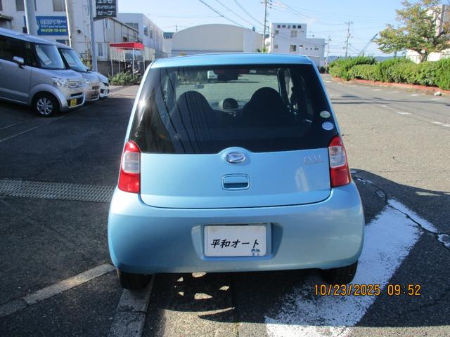 エッセ D キーレスエントリー AT 盗難防止システム CD アルミホイール 衝突安全ボディ エアコン パワーステアリング パワーウィンドウ(11枚目)