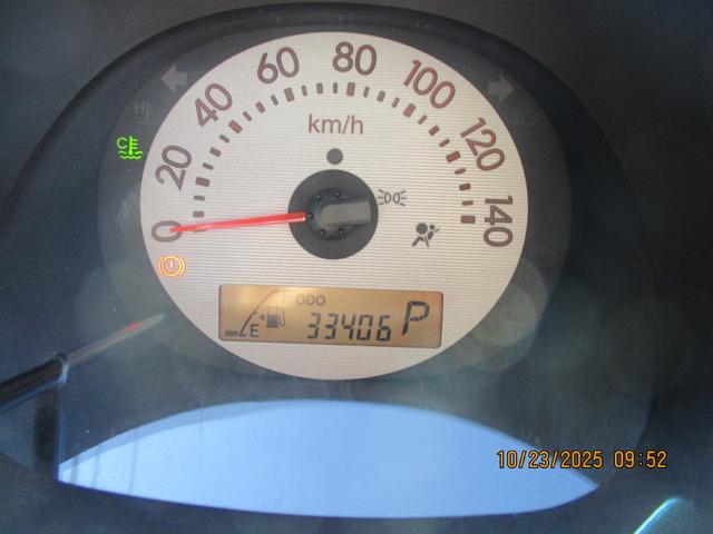 エッセ D キーレスエントリー AT 盗難防止システム CD アルミホイール 衝突安全ボディ エアコン パワーステアリング パワーウィンドウ(14枚目)