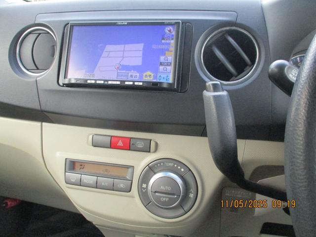 ルクラ L ETC ナビ スマートキー アイドリングストップ 電動格納ミラー ベンチシート CVT 盗難防止システム ABS CD アルミホイール 衝突安全ボディ エアコン パワーステアリング パワーウィンドウ(3枚目)