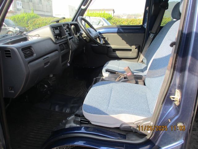 サンバーバン ＶＣ　４ＷＤ　軽バン　ＡＴ　ＥＴＣ　両側スライドドア　エアコン　パワーウィンドウ　運転席エアバッグ（7枚目）