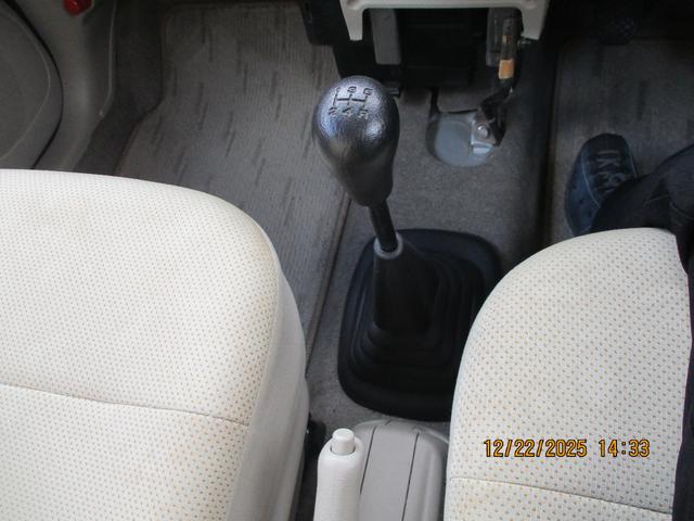 ステラ L キーレスエントリー MT 盗難防止システム CD 衝突安全ボディ エアコン パワーステアリング パワーウィンドウ(4枚目)