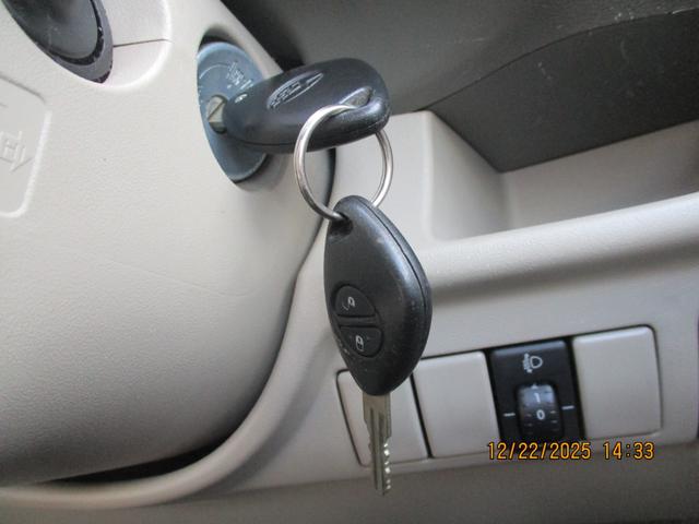 ステラ L キーレスエントリー MT 盗難防止システム CD 衝突安全ボディ エアコン パワーステアリング パワーウィンドウ(7枚目)