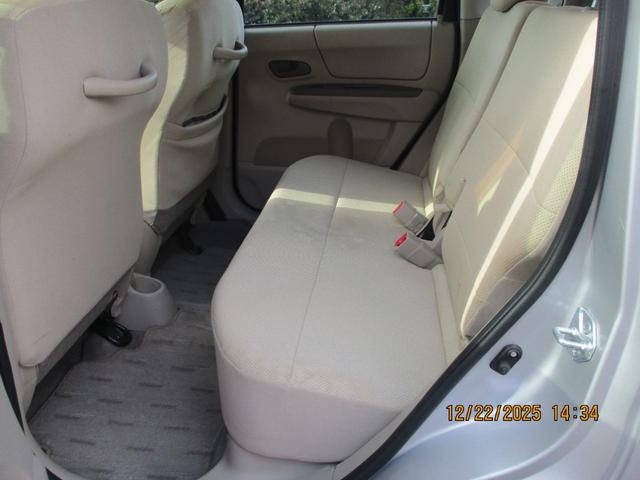 ステラ L キーレスエントリー MT 盗難防止システム CD 衝突安全ボディ エアコン パワーステアリング パワーウィンドウ(9枚目)