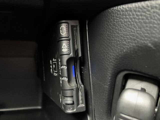 Ｎ－ＯＮＥ プレミアム　ツアラー・Ｌパッケージ　ＥＴＣ　バックカメラ　ナビ　ＴＶ　オートクルーズコントロール　オートライト　ＨＩＤ　スマートキー　アイドリングストップ　電動格納ミラー　ベンチシート　ＣＶＴ　盗難防止システム　ＡＢＳ　ＥＳＣ（10枚目）