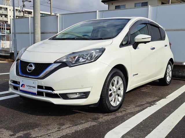 ノート ｅ－パワー　メダリスト　禁煙車　１年保証付き　純正ナビ　ＴＶ　バックカメラ　アラウンドビューモニター　デジタルインナーミラー　ＥＴＣ　前後ドライブレコーダー　ハーフレザーシート　衝突軽減ブレーキ　ＬＥＤヘッドライト（7枚目）