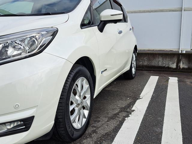 ノート ｅ－パワー　メダリスト　禁煙車　１年保証付き　純正ナビ　ＴＶ　バックカメラ　アラウンドビューモニター　デジタルインナーミラー　ＥＴＣ　前後ドライブレコーダー　ハーフレザーシート　衝突軽減ブレーキ　ＬＥＤヘッドライト（19枚目）