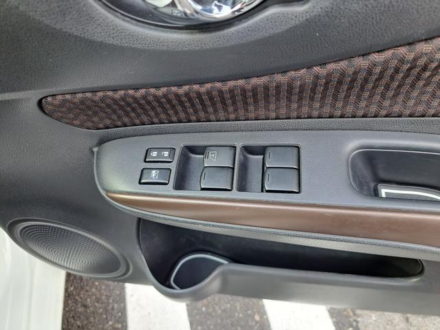 ノート ｅ－パワー　メダリスト　禁煙車　１年保証付き　純正ナビ　ＴＶ　バックカメラ　アラウンドビューモニター　デジタルインナーミラー　ＥＴＣ　前後ドライブレコーダー　ハーフレザーシート　衝突軽減ブレーキ　ＬＥＤヘッドライト（50枚目）