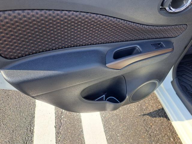 ノート ｅ－パワー　メダリスト　禁煙車　１年保証付き　純正ナビ　ＴＶ　バックカメラ　アラウンドビューモニター　デジタルインナーミラー　ＥＴＣ　前後ドライブレコーダー　ハーフレザーシート　衝突軽減ブレーキ　ＬＥＤヘッドライト（61枚目）