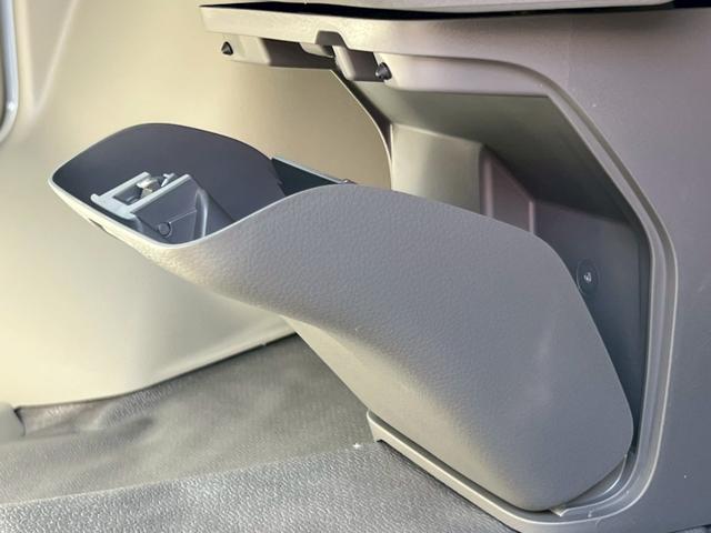 スクラム ＰＡ　運転席・助手席エアバック　ＡＢＳ　横滑り防止装置　エアコン・クーラー　パワステ　両側スライドドア　禁煙車　純正ラジオ　１２Ｖ電源ソケット　ヘッドライトレベライザー　スペアタイヤ　スペアキー　取扱説明書（12枚目）