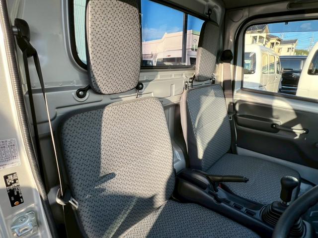 キャリイトラック ＫＣエアコン・パワステ　ＭＴ　２ＷＤ　運転席エアバック　エアコン・クーラー　パワステ　ＥＴＣ　フルセグＴＶ　メモリーナビ　ＤＶＤ再生　ＣＤ　荷台マット　シガーライター　ヘッドライトレベライザー　フロアマット　ドアバイザー（15枚目）