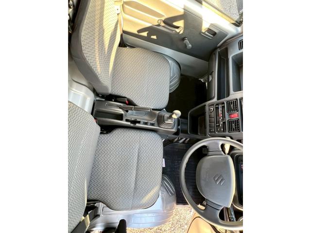 キャリイトラック ＫＣエアコン・パワステ　ＭＴ　２ＷＤ　運転席エアバック　エアコン・クーラー　パワステ　ＥＴＣ　フルセグＴＶ　メモリーナビ　ＤＶＤ再生　ＣＤ　荷台マット　シガーライター　ヘッドライトレベライザー　フロアマット　ドアバイザー（22枚目）