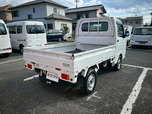 キャリイトラック 　ＡＴ　メモリーナビ　ＣＤ　Ｂｌｕｅｔｏｏｔｈ　運転席エアバック　助手席エアバック　ＡＢＳ　パワステ　エアコンクーラー　定期点検記録簿　ヘッドライトレベライザー　１２Ｖ電源ソケット　ドアバイザー（3枚目）