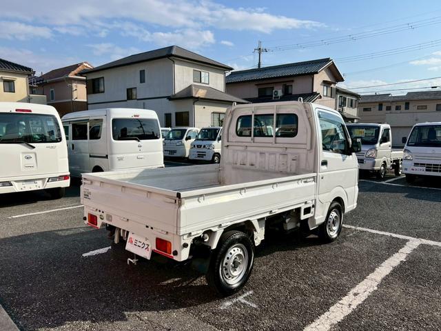 お客様に安心して乗っていただくためにも、整備は自社系列店舗（認定工場）にて整備させていただきます☆