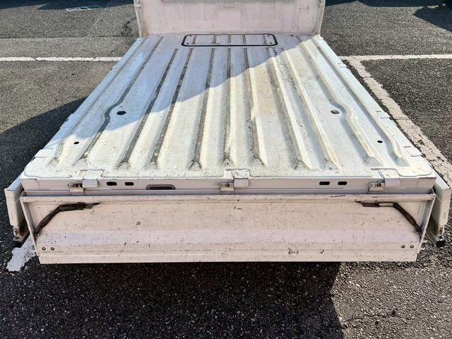 【車検整備】車種によって壊れやすい箇所が分かるスペシャリストが在籍！部品の在庫も多数あり、正確に、早く、お手頃価格で車検ができます！代車のご用意もありますので、ぜひご相談下さい！１台４２，８３０円〜