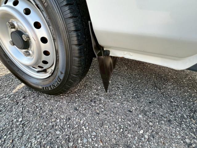 【豊富な選択肢】各メーカーの軽トラ・軽バンが２００台以上！総額１９．８万円のお手頃価格のおクルマからバリエーション豊富に取り揃えております。どの車種にしようか迷われている方も、まずは当店へご来店くださ