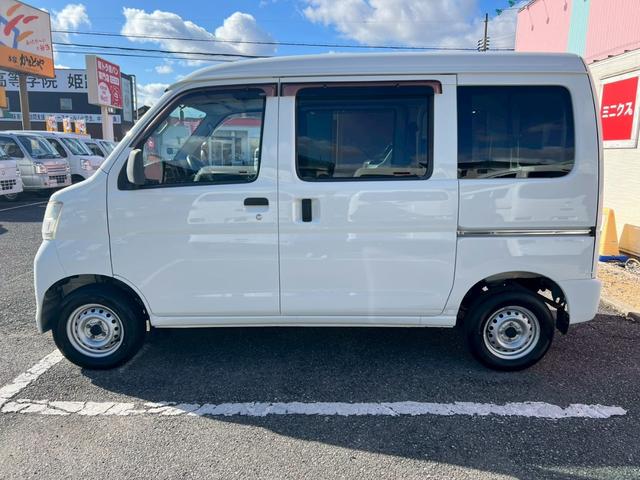 ハイゼットカーゴ 　ＡＴ車　純正キーレス　ＰＷ　エアコン　パワステ　両側スライドドア　運転席エアバック　助手席エアバック　　シガーライター　ヘッドライトレベライザー　フロアマットドアバイザー　スペアタイヤ　スペアキー（48枚目）