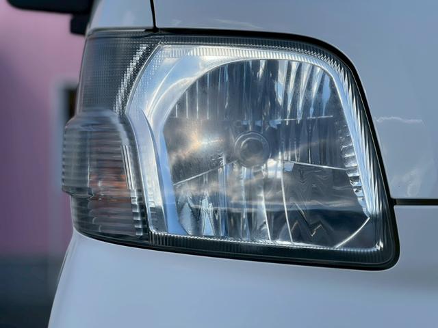 ハイゼットカーゴ 　ＡＴ車　純正キーレス　ＰＷ　エアコン　パワステ　両側スライドドア　運転席エアバック　助手席エアバック　　シガーライター　ヘッドライトレベライザー　フロアマットドアバイザー　スペアタイヤ　スペアキー（61枚目）