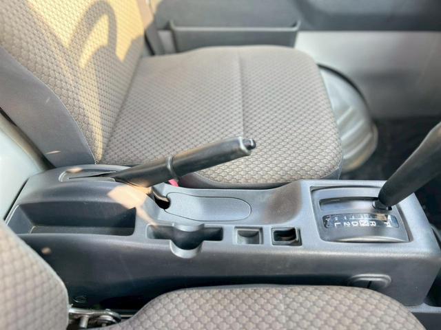 �P�H�s�E���̎s�Ōy�g���E�y�o�������T���̕��ɁB���Ԋm�F�⎎������}�B�X�^�b�t�����J�ɑ����E��Ԃ��������������܂��B