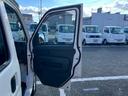　ＡＴ車　純正キーレス　ＰＷ　エアコン　パワステ　両側スライドドア　運転席エアバック　助手席エアバック　　シガーライター　ヘッドライトレベライザー　フロアマットドアバイザー　スペアタイヤ　スペアキー（59枚目）