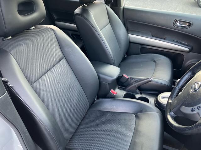 エクストレイル ２０Ｘｔｔ　バックカメラ　クル－ズコントロ－ル　シートヒーター　オートライト　ディスチャージヘッドランプ　寒冷地仕様　４ＷＤ（32枚目）