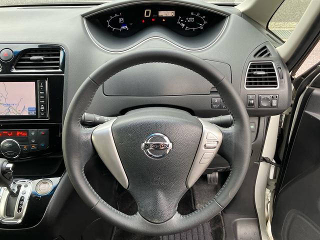 セレナ ハイウェイスター　Ｓ－ハイブリッド　キーフリー　社外ナビ＆Ｂカメラ　左側パワースライドドア　ＥＴＣ　３列シート（14枚目）