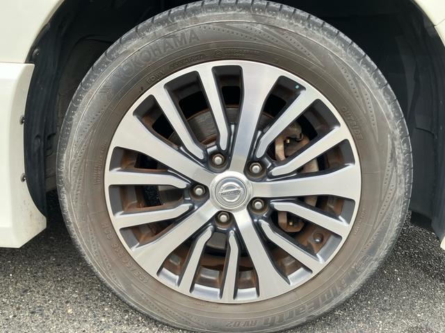 セレナ ハイウェイスター　Ｓ－ハイブリッド　キーフリー　社外ナビ＆Ｂカメラ　左側パワースライドドア　ＥＴＣ　３列シート（25枚目）