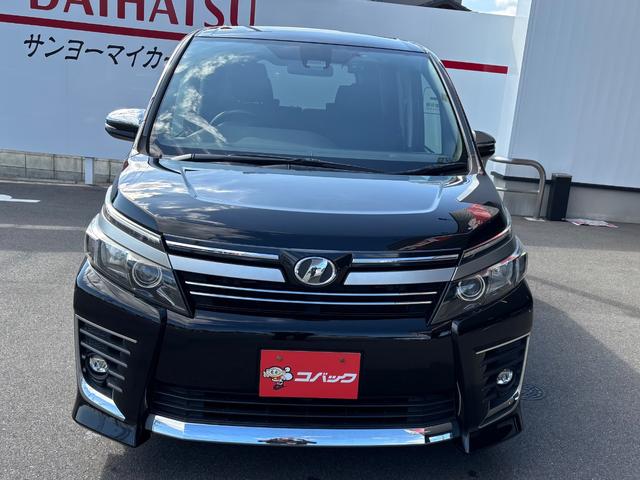 ヴォクシー ＺＳ　煌　パワステ　パワーウィンドウ　ダブルエアコン　ワンオーナー　禁煙車　盗難防止システム　衝突安全ボディ　ＬＥＤヘッドランプアイドリングストップ　鉱石モニター　純正ナビ（2枚目）