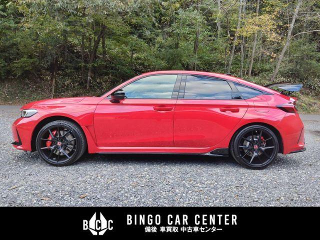 シビック タイプR レーシングブラックパッケージ ナビ・TV(9インチHonda CONNECT) ETC2.0 スマートキー ドライブモードセレクト 電動パーキングブレーキ スエード調専用スポーツシート アルミ製シフトノブ アルミペダル(6枚目)