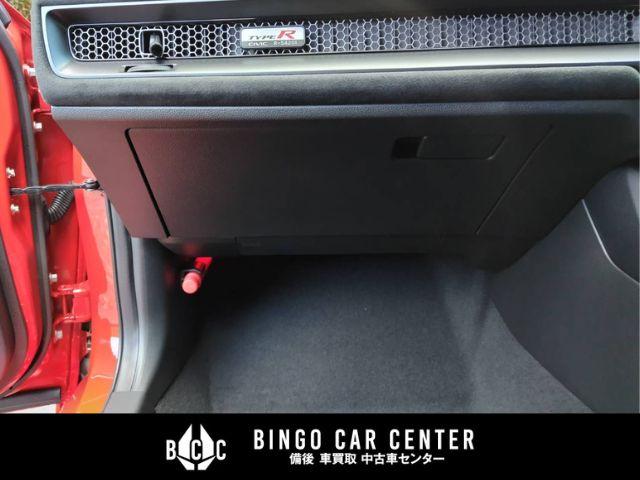 シビック タイプR レーシングブラックパッケージ ナビ・TV(9インチHonda CONNECT) ETC2.0 スマートキー ドライブモードセレクト 電動パーキングブレーキ スエード調専用スポーツシート アルミ製シフトノブ アルミペダル(27枚目)