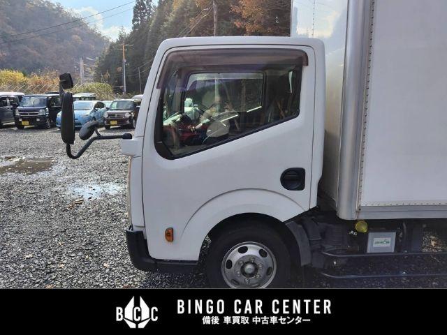 アトラストラック スーパーローＤＸ　１０尺　パネルバン　シャッター式後扉　荷室証明有　リヤゲートチェーン　キーレスエントリー　リヤトラフィックモニター　スタッドレスタイヤ６本付　４速ＡＴガソリン車（8枚目）