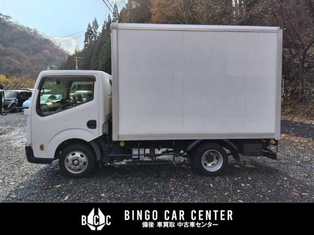 アトラストラック スーパーローＤＸ　１０尺　パネルバン　シャッター式後扉　荷室証明有　リヤゲートチェーン　キーレスエントリー　リヤトラフィックモニター　スタッドレスタイヤ６本付　４速ＡＴガソリン車（9枚目）
