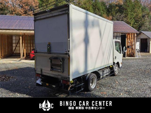 アトラストラック スーパーローＤＸ　１０尺　パネルバン　シャッター式後扉　荷室証明有　リヤゲートチェーン　キーレスエントリー　リヤトラフィックモニター　スタッドレスタイヤ６本付　４速ＡＴガソリン車（16枚目）
