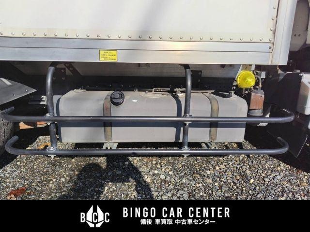 アトラストラック スーパーローＤＸ　１０尺　パネルバン　シャッター式後扉　荷室証明有　リヤゲートチェーン　キーレスエントリー　リヤトラフィックモニター　スタッドレスタイヤ６本付　４速ＡＴガソリン車（21枚目）