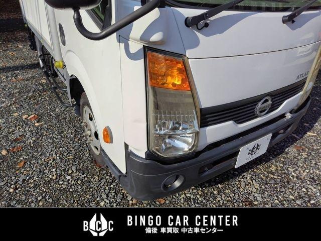 アトラストラック スーパーローＤＸ　１０尺　パネルバン　シャッター式後扉　荷室証明有　リヤゲートチェーン　キーレスエントリー　リヤトラフィックモニター　スタッドレスタイヤ６本付　４速ＡＴガソリン車（24枚目）