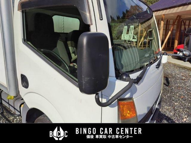 アトラストラック スーパーローＤＸ　１０尺　パネルバン　シャッター式後扉　荷室証明有　リヤゲートチェーン　キーレスエントリー　リヤトラフィックモニター　スタッドレスタイヤ６本付　４速ＡＴガソリン車（25枚目）