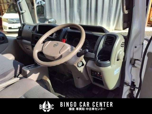 アトラストラック スーパーローＤＸ　１０尺　パネルバン　シャッター式後扉　荷室証明有　リヤゲートチェーン　キーレスエントリー　リヤトラフィックモニター　スタッドレスタイヤ６本付　４速ＡＴガソリン車（29枚目）
