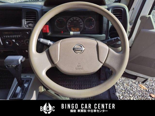 アトラストラック スーパーローＤＸ　１０尺　パネルバン　シャッター式後扉　荷室証明有　リヤゲートチェーン　キーレスエントリー　リヤトラフィックモニター　スタッドレスタイヤ６本付　４速ＡＴガソリン車（30枚目）