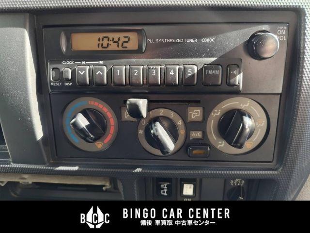 アトラストラック スーパーローＤＸ　１０尺　パネルバン　シャッター式後扉　荷室証明有　リヤゲートチェーン　キーレスエントリー　リヤトラフィックモニター　スタッドレスタイヤ６本付　４速ＡＴガソリン車（34枚目）