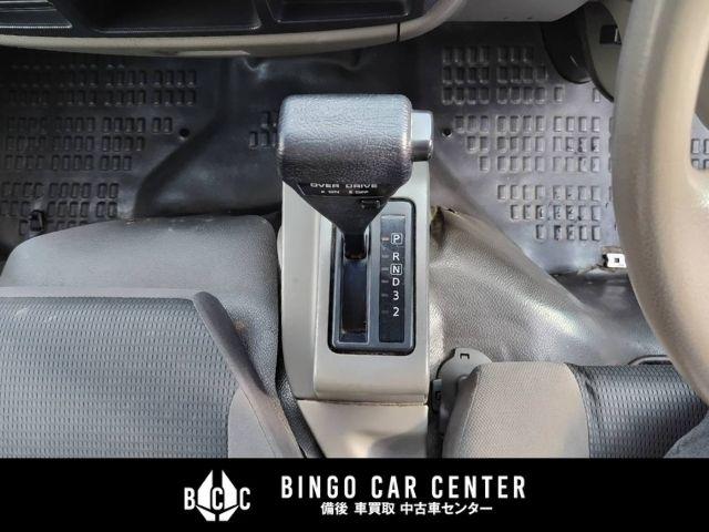 アトラストラック スーパーローＤＸ　１０尺　パネルバン　シャッター式後扉　荷室証明有　リヤゲートチェーン　キーレスエントリー　リヤトラフィックモニター　スタッドレスタイヤ６本付　４速ＡＴガソリン車（38枚目）